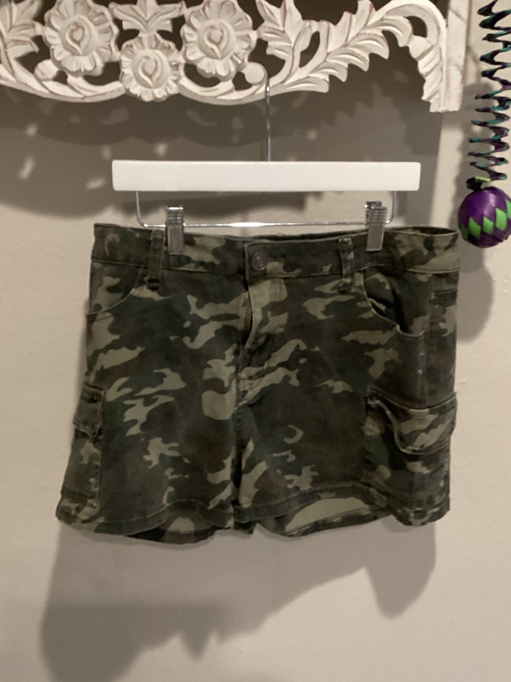 EUC - Rue 21 - Camo Cargo Pants in Green - Sz 16!